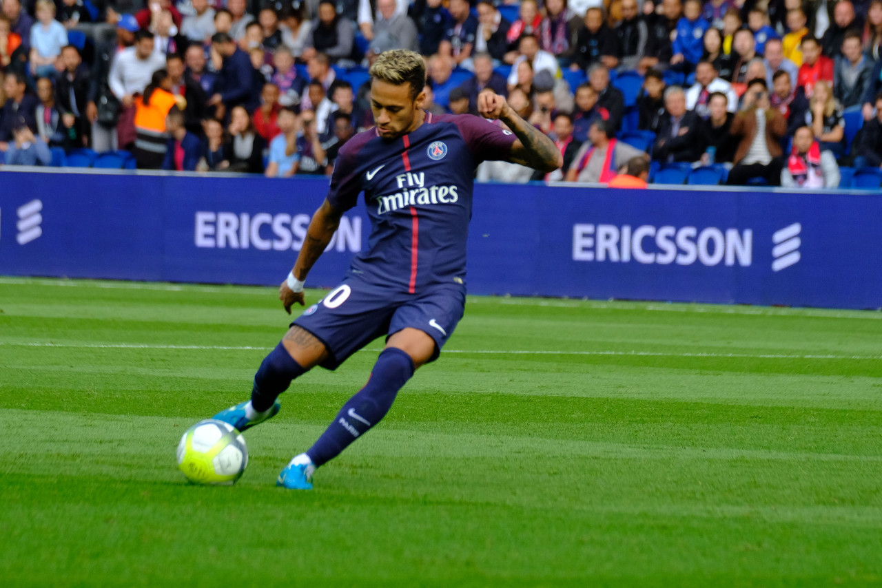 足坛U20球员转会费TOP20：姆巴佩1.8亿欧第一，菲利克斯第二