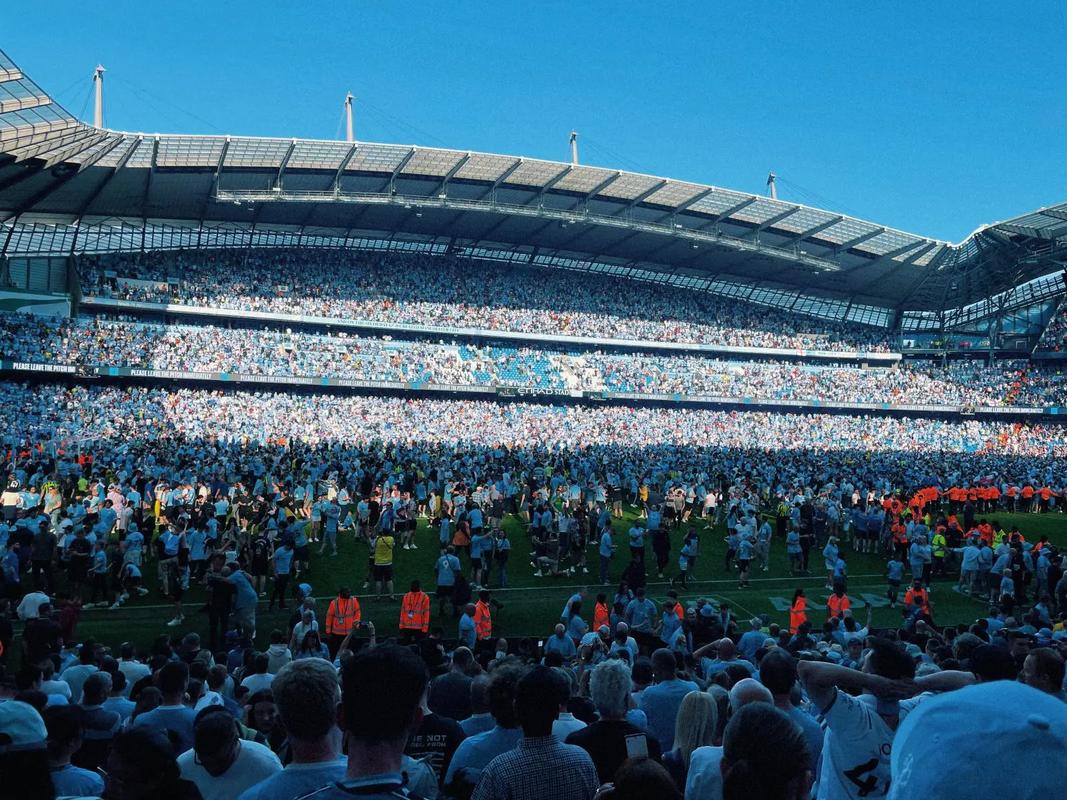 保加利亚传奇佩内夫被紧急送往肿瘤医院治疗，他曾患有睾丸癌