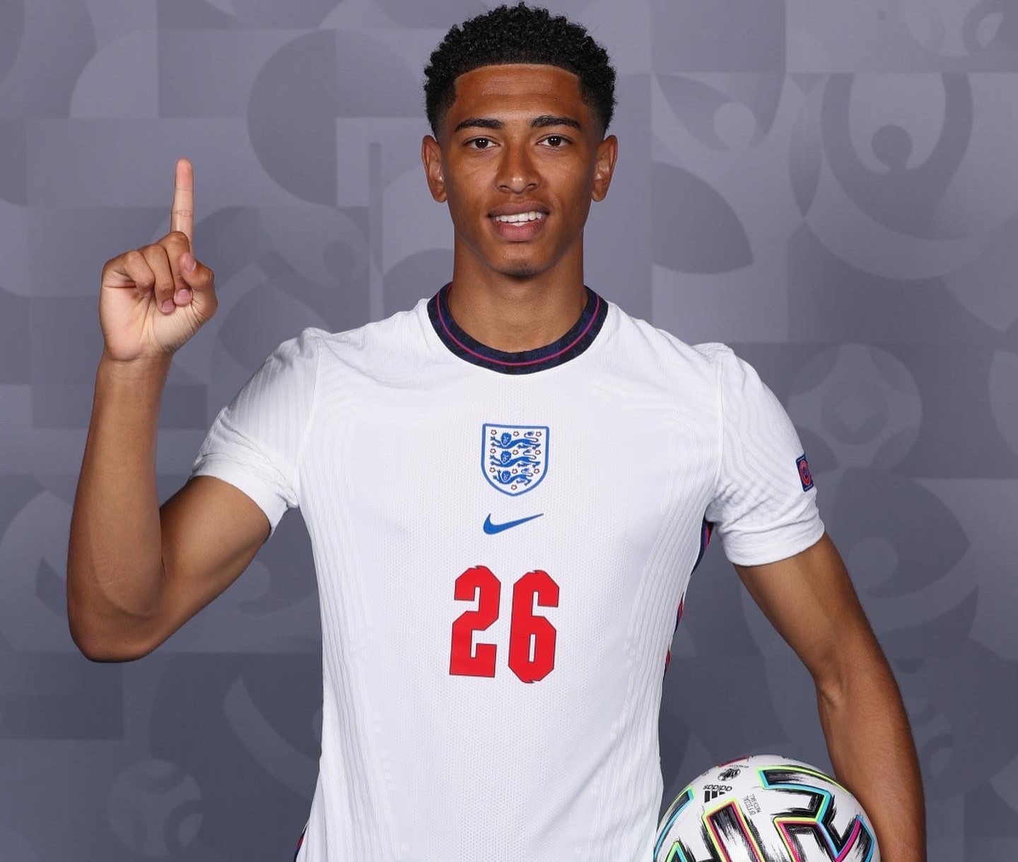 德天空：雅克松目前没打算在冬窗离开拜仁