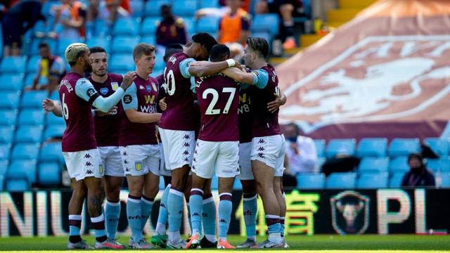 年轻控卫掌控比赛节奏