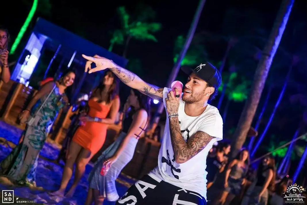 索博斯洛伊：我们将萨拉赫的事件搁置一边，没去想场外的事情