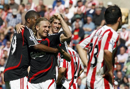 球队战术执行高效，连胜势头不减