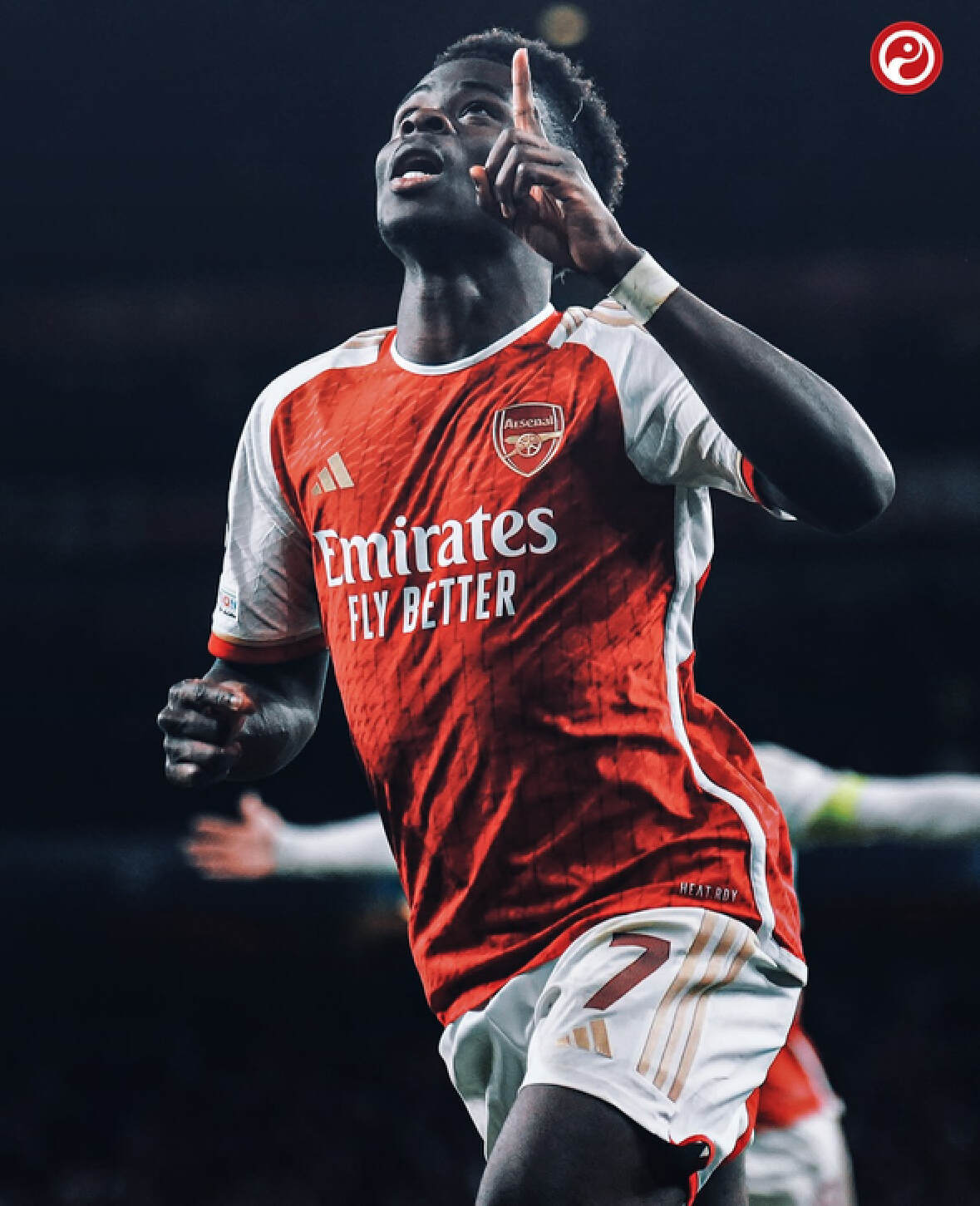 拉菲尼亚无缘最佳阵容，妻子社媒质疑：难道他是篮球运动员？（拉菲尼亚落选最佳阵容，妻子社媒发问：他是打篮球的吗？）