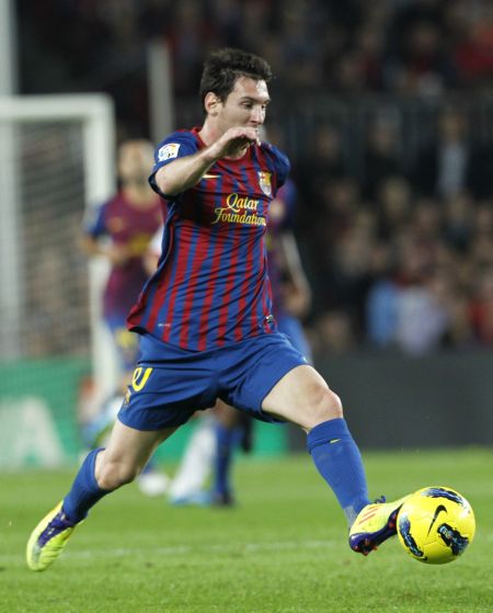 记者：纽卡和桑德兰有意贡多齐，拉齐奥估价2500-3000万欧