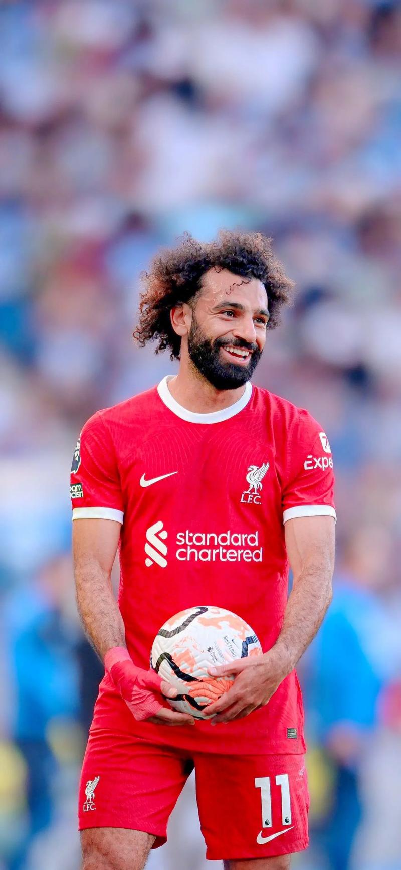 足球装备科技最新发展（足球装备科技前沿动态）