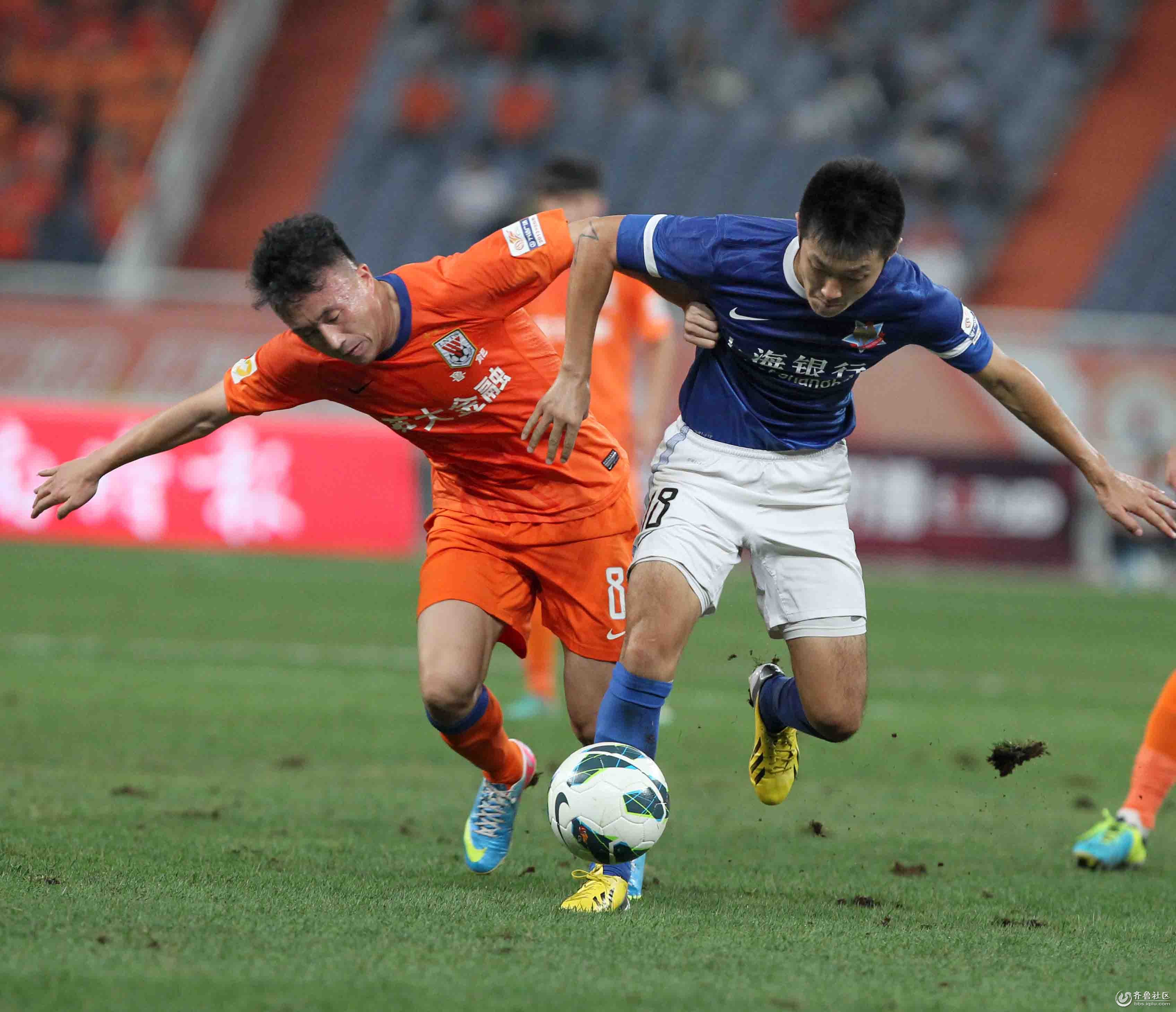 国米赛中年轻球员崛起，老将挣扎，球队面临转型与平衡挑战。