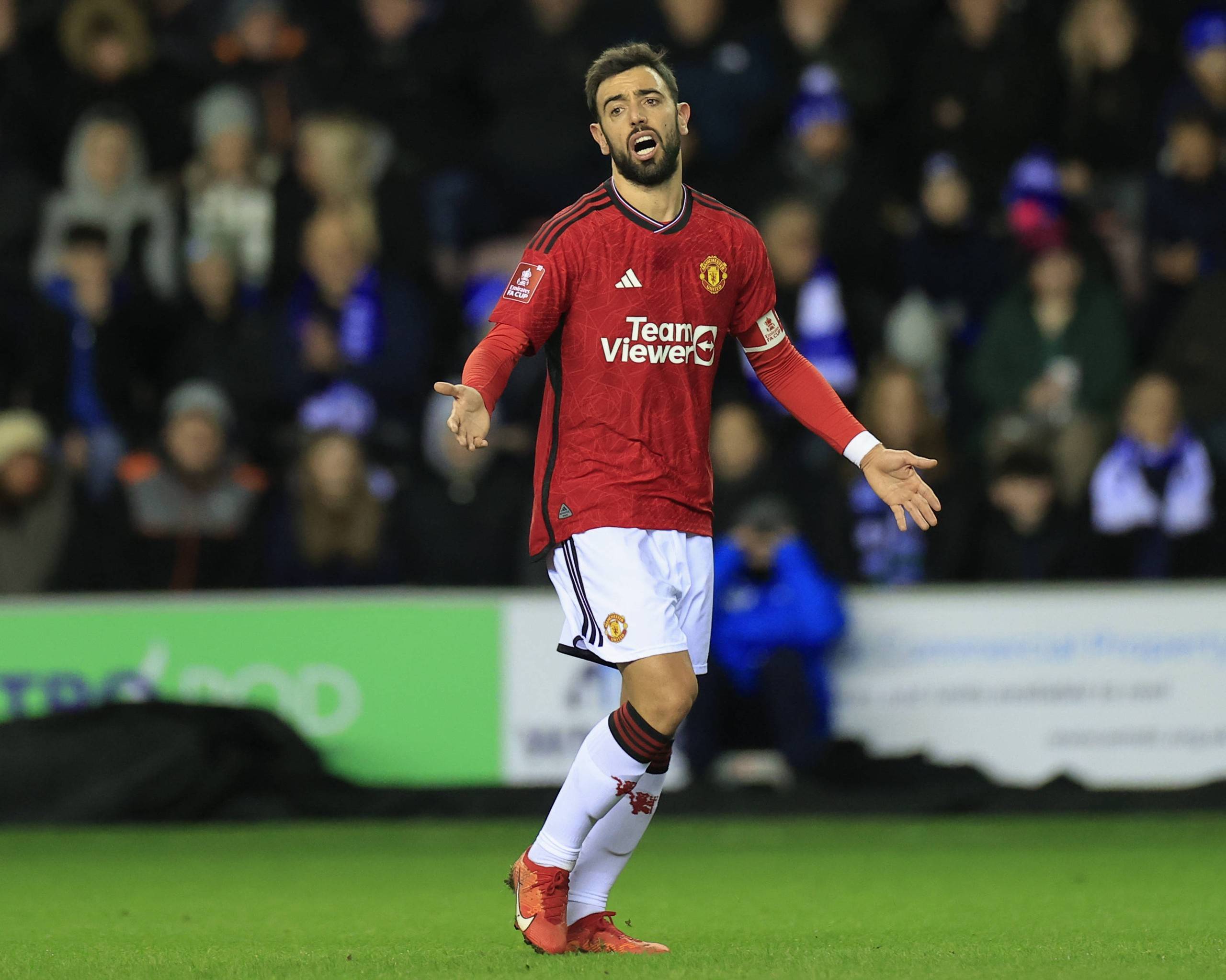 于汉超退役后加入申花教练组，毛剑卿：这是对球员最大的褒奖