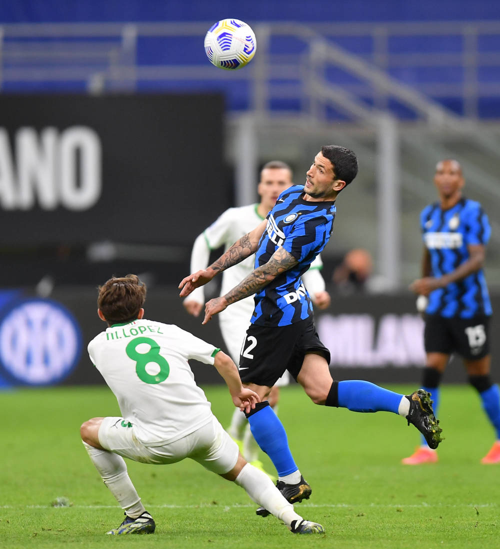 中超：上海海港主场4-1大胜深圳