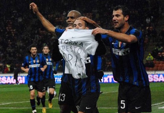 姆巴佩左腿肌肉不适缺席欧冠对阵曼城（左腿肌肉不适，姆巴佩无缘欧冠对阵曼城）