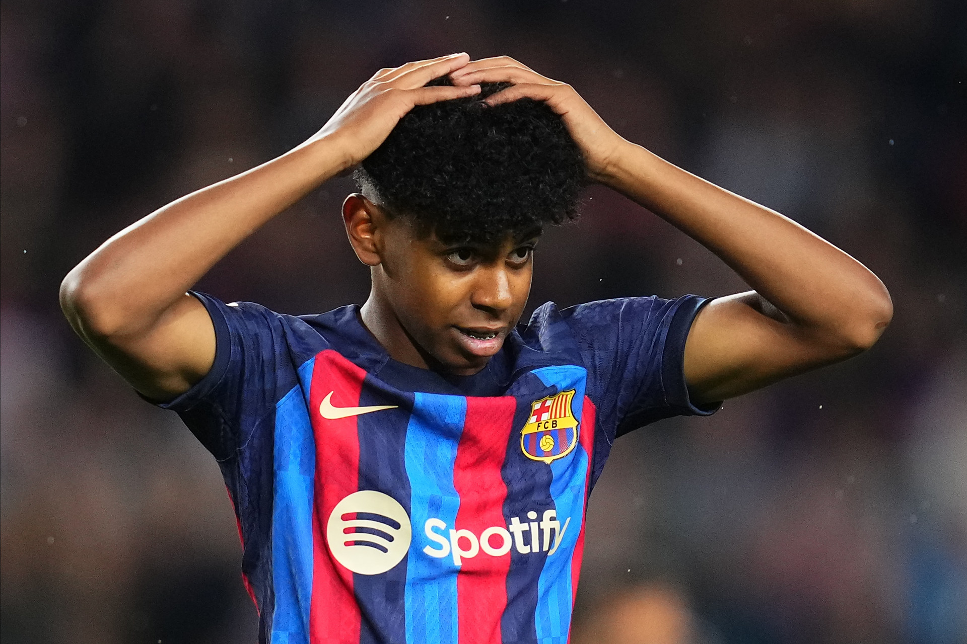 斯基拉：尤文球探已现场考察热那亚右后卫诺顿-库菲（斯基拉：尤文球探亲临考察热那亚右后卫诺顿-库菲）