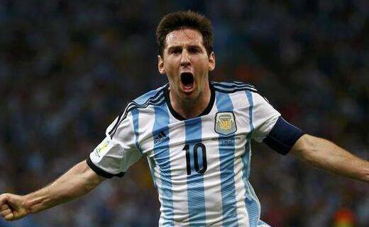 半场：海港0-0柔佛新山，陈威屡献神扑，格劳德尔逃红牌