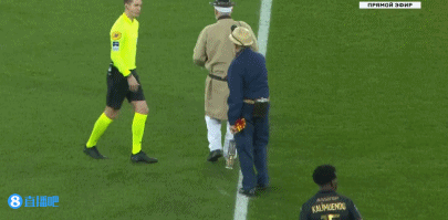 埃斯特旺：安帅在很多方面都帮了我，比赛后还给了我一个拥抱