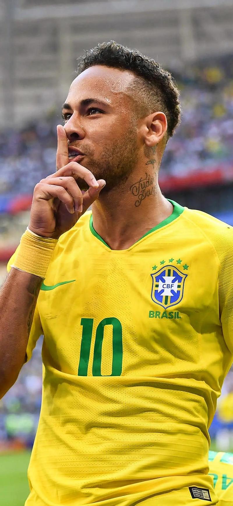 中超比赛亮点：上海海港绝杀山东泰山,（中超焦点战：上海海港补时绝杀山东泰山）